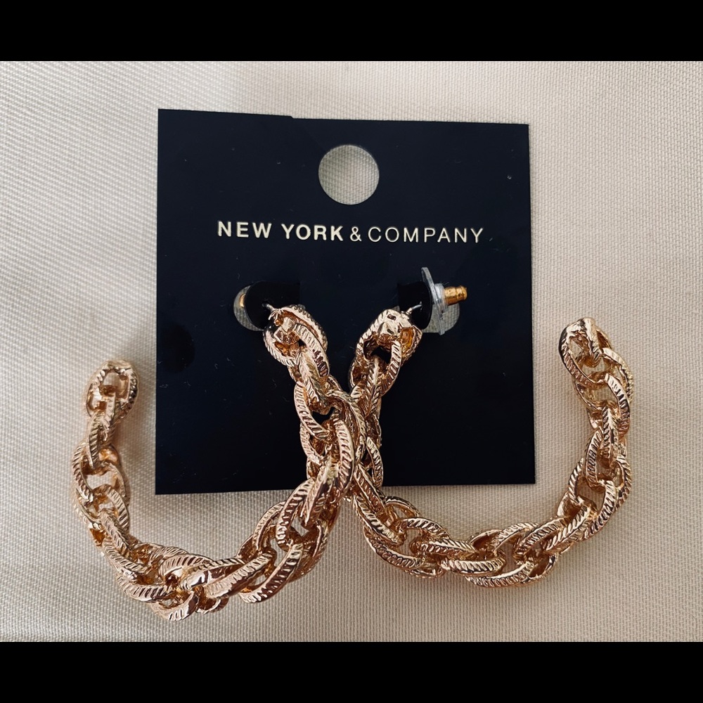 NEW YORK & COMPANY  - GOLD HOOPS NEW!